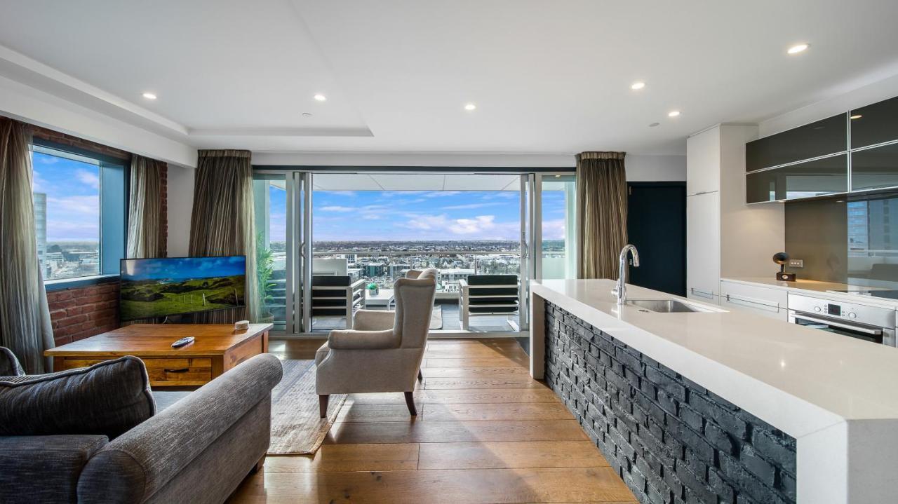 Central City View With Free Valet Parking Крайстчърч Екстериор снимка